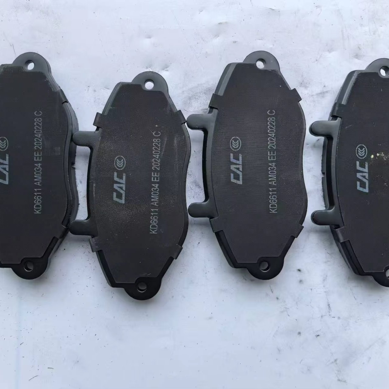 M1011 MOLEDUO D1210-8330 04465-42160 04465-02220 Ceramic Brake Pads for Toyota Car Brake Shoes